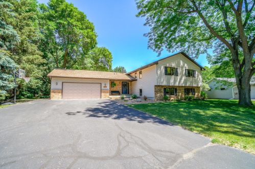 2915 74th Ct, South Saint Paul, MN 55076-2436