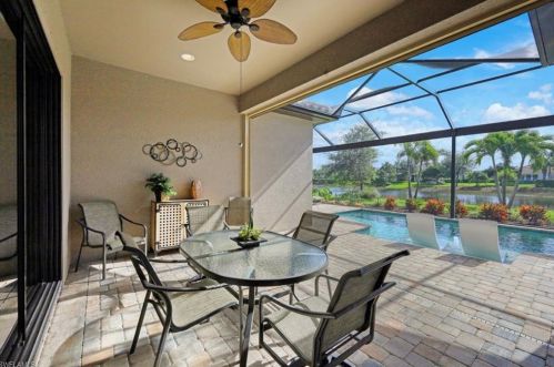 9243 Rialto Ln, Naples FL  34119 exterior