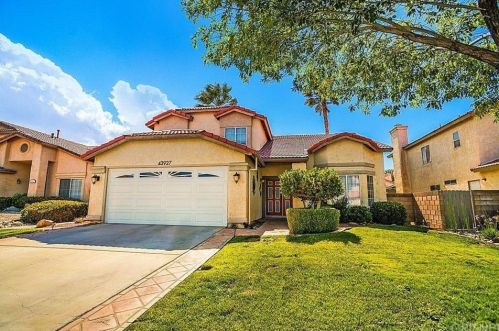 43927 Fallon Dr, Lancaster, CA 93535-4426