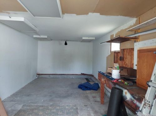 23 Flint Ct, Groton CT  06340-4824 exterior