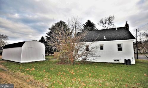 424 Pitman Ave, Trenton NJ  08610-3806 exterior