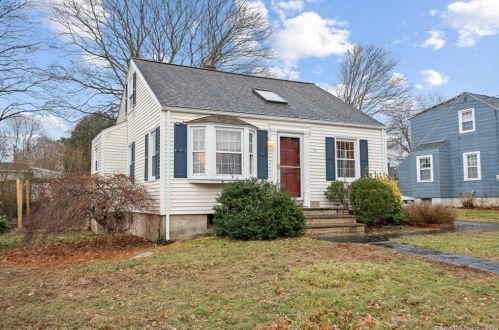 45 Bayview Ave, Groton, CT 06340-5842
