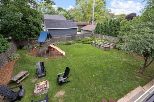 1003 Sylvan Ave, Milwaukee WI 53217-5355 exterior