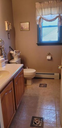 39 Larkin Ln, Garnerville NY  10923-1536 exterior