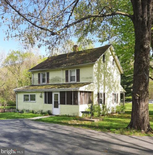 601 Old Waynesboro Rd, Charnita, PA 17320-8912