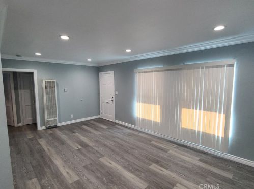 8228 Laurel Canyon Blvd, North Hollywood CA  91607-3795 exterior