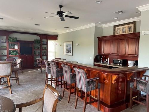 1820 Florida Club Cir, Naples FL  34112-8705 exterior