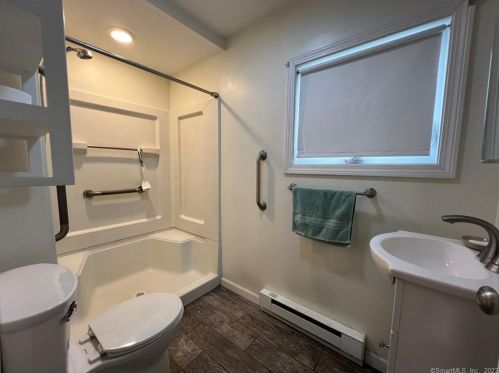 13 Christian St, Wallingford CT 06492-3604 exterior