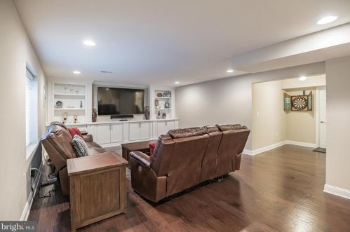 1201 Lexington Mews, Auburn NJ  08085-1318 exterior