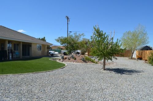 9320 Mesa St, Victorville CA  92392-1980 exterior