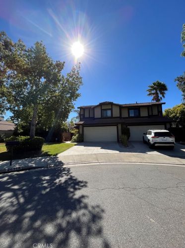26168 Huerta Dr, Santa Clarita, CA 91355-3339