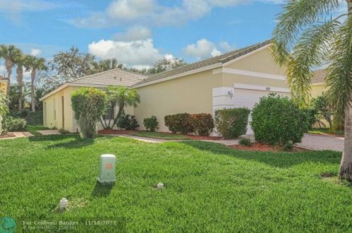 832 Rocky Bayou Ter, Fort Pierce FL  34986-2068 exterior