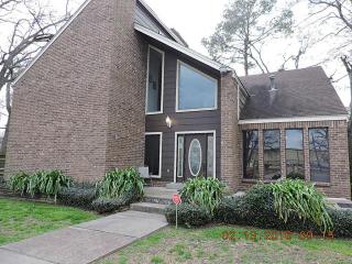 804 Lakeside Dr, Channelview, TX 77530-4644