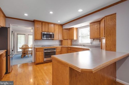 14277 Aden Rd, Nokesville, VA 20181-3010