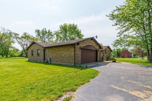 94 Sulphur Springs Rd, New Lebanon, OH 45345-9241