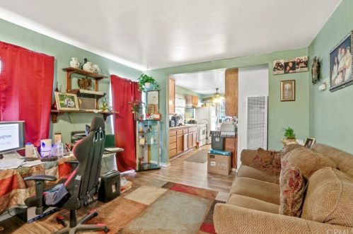 1101 Raymond Ave, Long Beach, CA 90804-3521