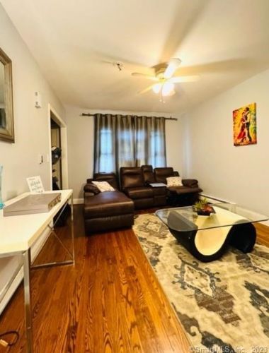 131 Cleveland Ave, Bridgeport CT 06606-5289 exterior