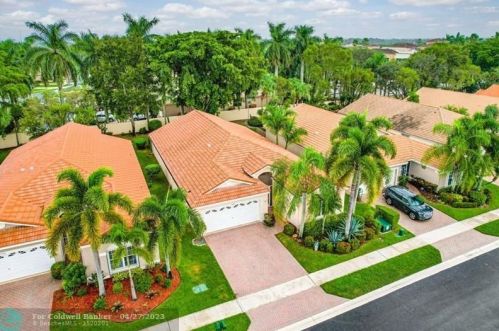 9796 Lemonwood Dr, Boynton Beach FL  33437-5452 exterior