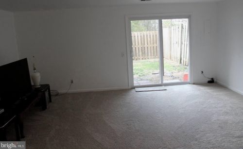2592 Miranda Ct, Woodbridge VA  22191-5143 exterior