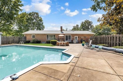 131 Chippewa Park Rd, Beaver Falls PA  15010-1459 exterior