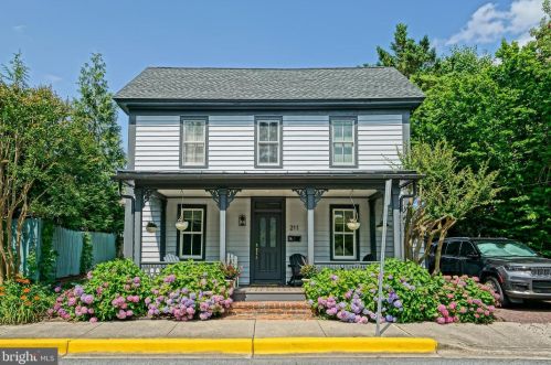 211 4th St, Lewes, DE 19958-1314