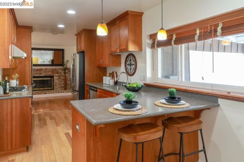 677 Briergate Way, Hayward CA  94544-7201 exterior