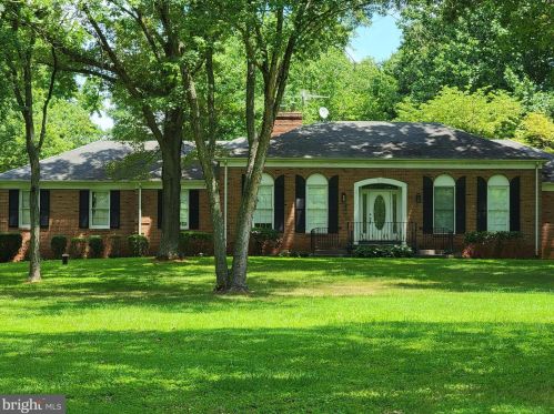 13501 Highland Farms Ct, Nokesville VA  20181-2811 exterior