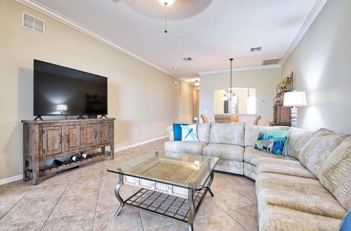 14346 Manchester Dr, Naples FL  34114-8626 exterior