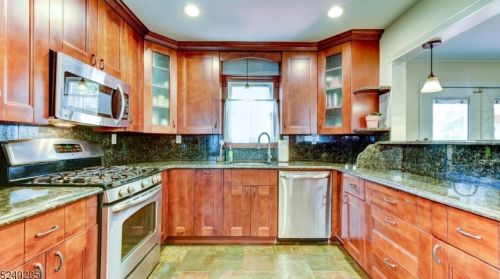 12 Hickory St, Cranford NJ  07016-3045 exterior