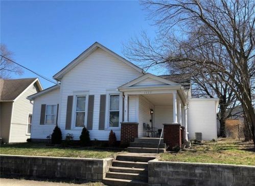 1435 Franklin St, Columbus, IN 47201-5715