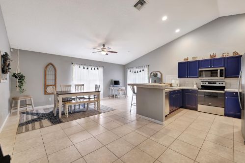 1910 Dorado Ln, Fort Pierce FL 34953-1826 exterior