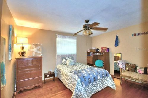 1221 Edgewater Dr, Lakeland FL  33805-4700 exterior