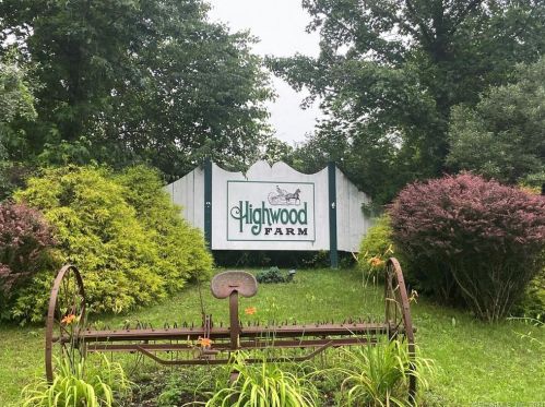 17 Edwin Ln, Litchfield, CT 06787-1280