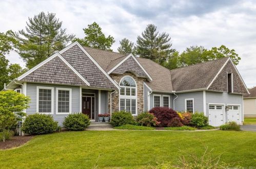 19 Beaudry Ln, Bloomfield, CT 06002-1175