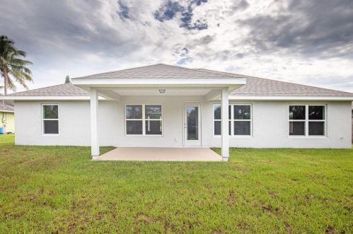 1746 Haverford St, Fort Pierce, FL 34983-4664