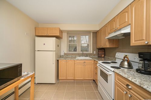 3 Hunter Ave, Miller Place NY  11764-2715 exterior