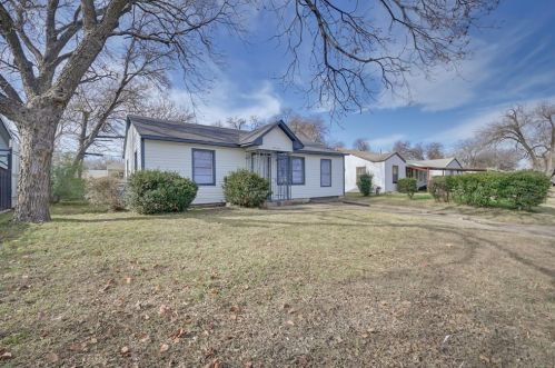 3232 Illinois Ave, Fort Worth, TX 76110-4517