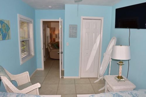 228 Fairweather Ln, Fort Myers Beach FL  33931-3227 exterior