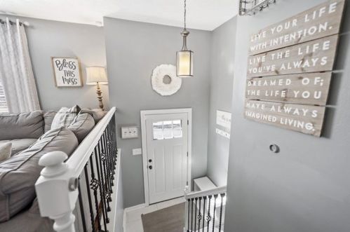 402 Friar Ln, Canonsburg, PA 15317-3320