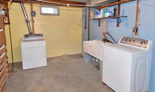 2315 4th St, Faribault MN  55021-5653 exterior