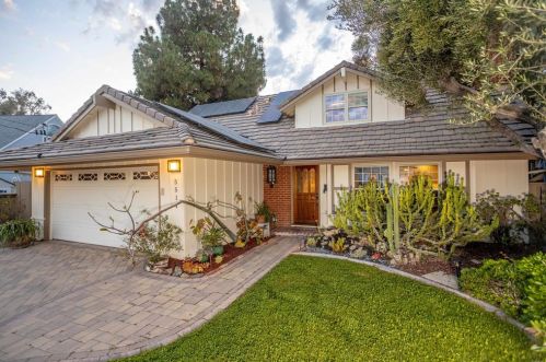 5514 Lone Star Dr, San Diego, CA 92120-1416