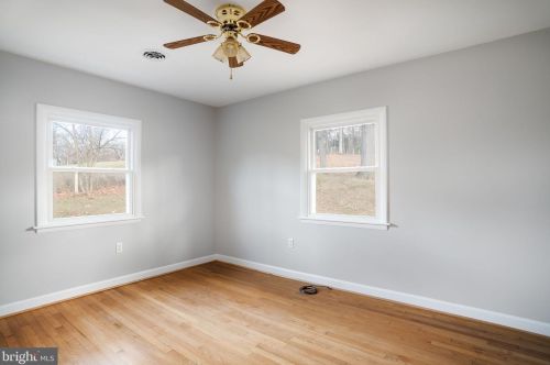 288 Cave Spring Ln, Edinburg VA  22824-3404 exterior