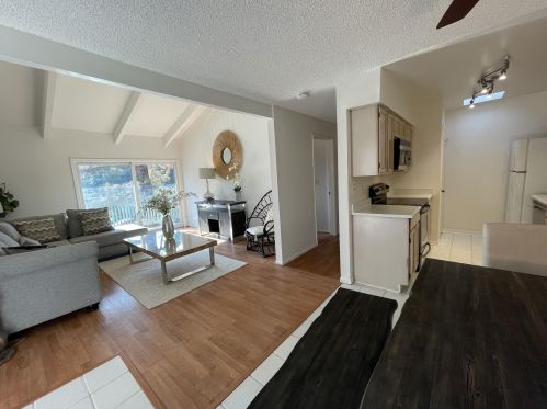 33 Dearborn Pl, Santa Barbara CA  93117-3574 exterior