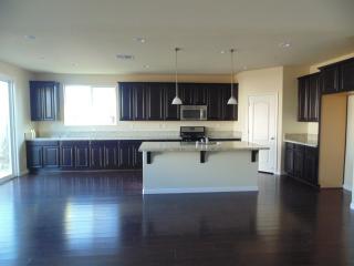 1500 Sycamore Dr, Oakley, CA 94561-3528