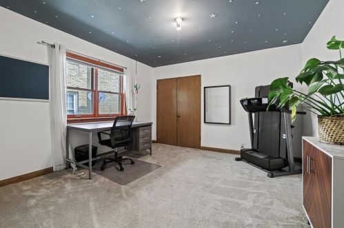 3307 81, Milwaukee WI 53219-3832 exterior