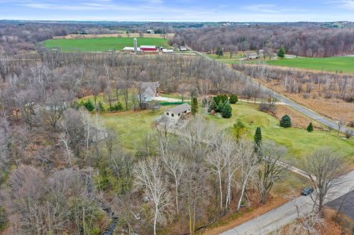 9106 Wescott Rd, Kewaskum WI  53040-9716 exterior