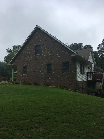 2600 Timberwolf Ln, Cato, IN 47598-8797