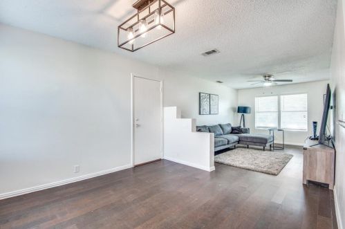 7558 Buford Dr, Dallas TX  75241-5408 exterior