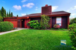 2957 Levante St, Carlsbad CA  92009-8229 exterior