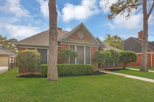 18934 Barry Ln, Humble, TX 77346-2748